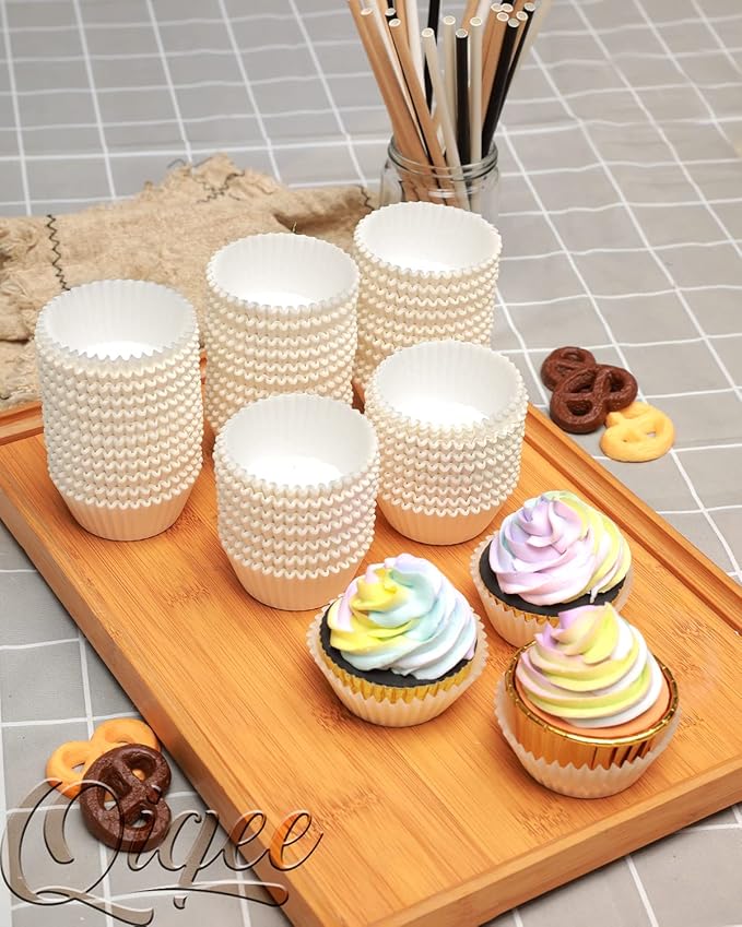 qiqee 300 Count Jumbo Cupcake Liners White Muffin Liners Food Grade Baking Cups Paper No Smells（Large Size）