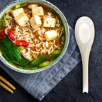 [600 COUNT] HAKOWARE Disposable Asian Soup Spoons with Hook, made from Crystalized Cornstarch, for Take-out Ramen Pho Noodles